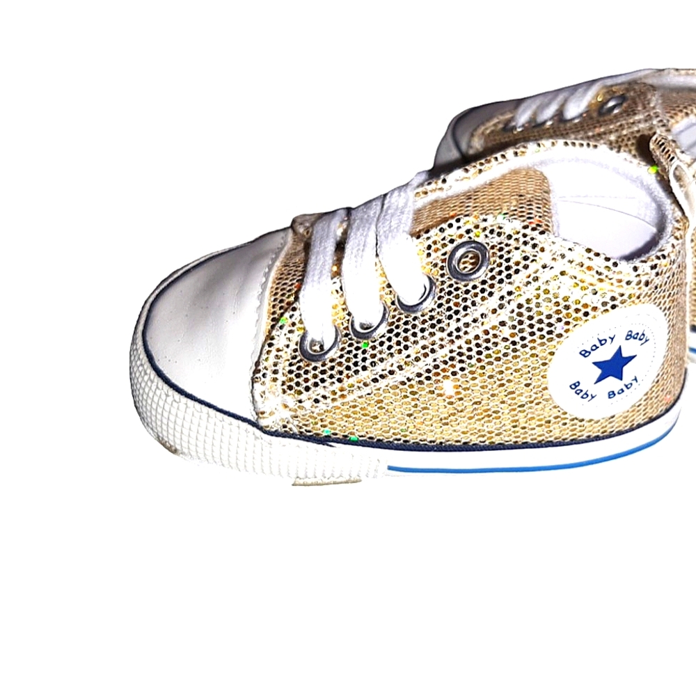 Baby sneakers gold 0-3 months old